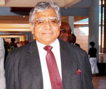 Dr. Rajan Mahtani
